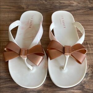 Ted Baker London womens 39 Suszie Bow white Flip Flop Rose Gold Jelly flat